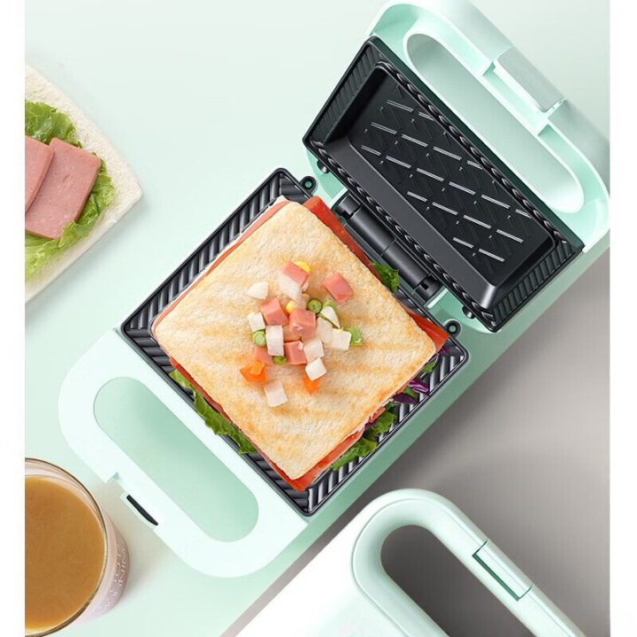 Máquina de hacer sándwiches compacta y antiadherente con una potencia de 650W