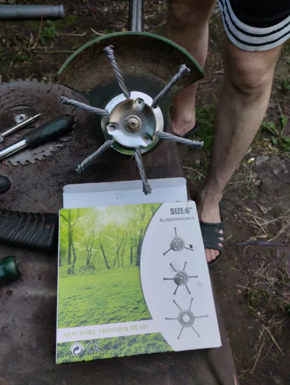 El cabezal del cortacésped tiene 6 bordes de acero inoxidable