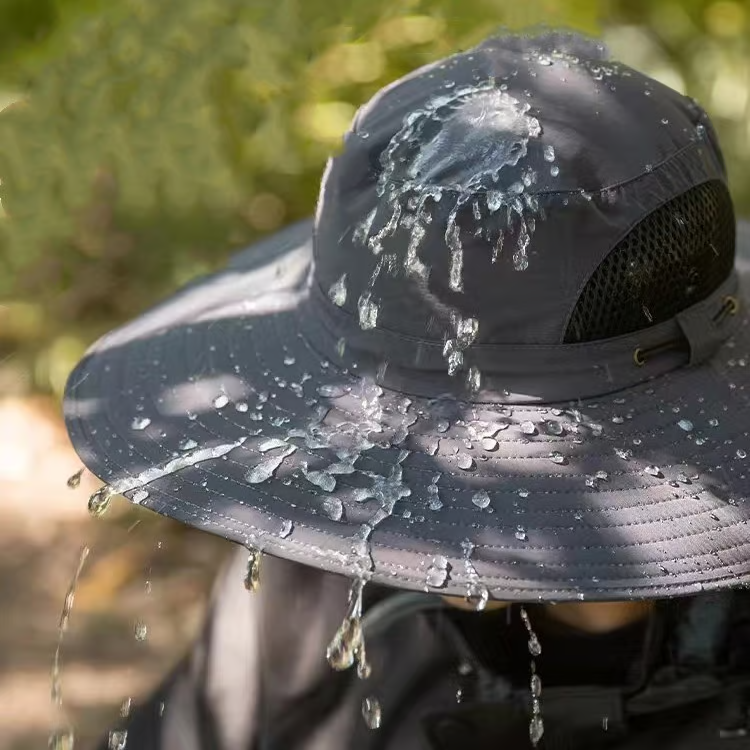 Sombrero Solar con Ventilador – Frescor Manos Libres y Protección UV 360° ☀️